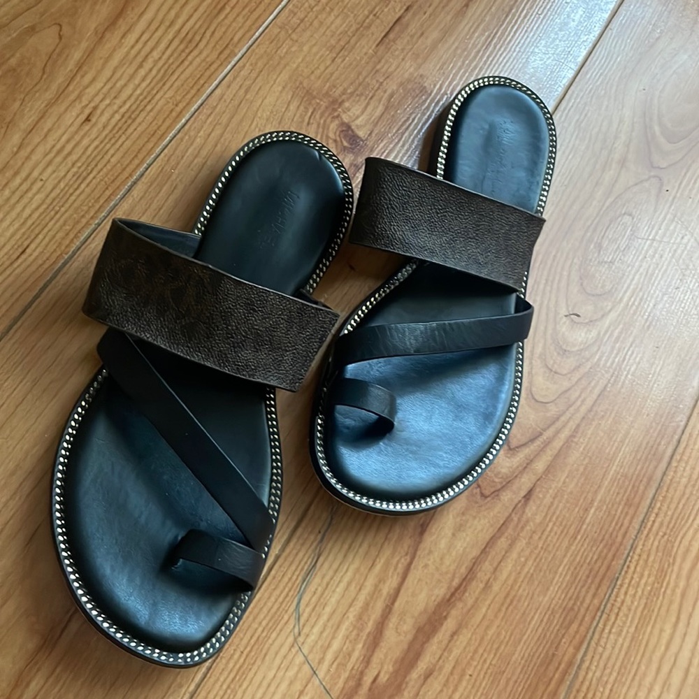 Michael kors sandals 7